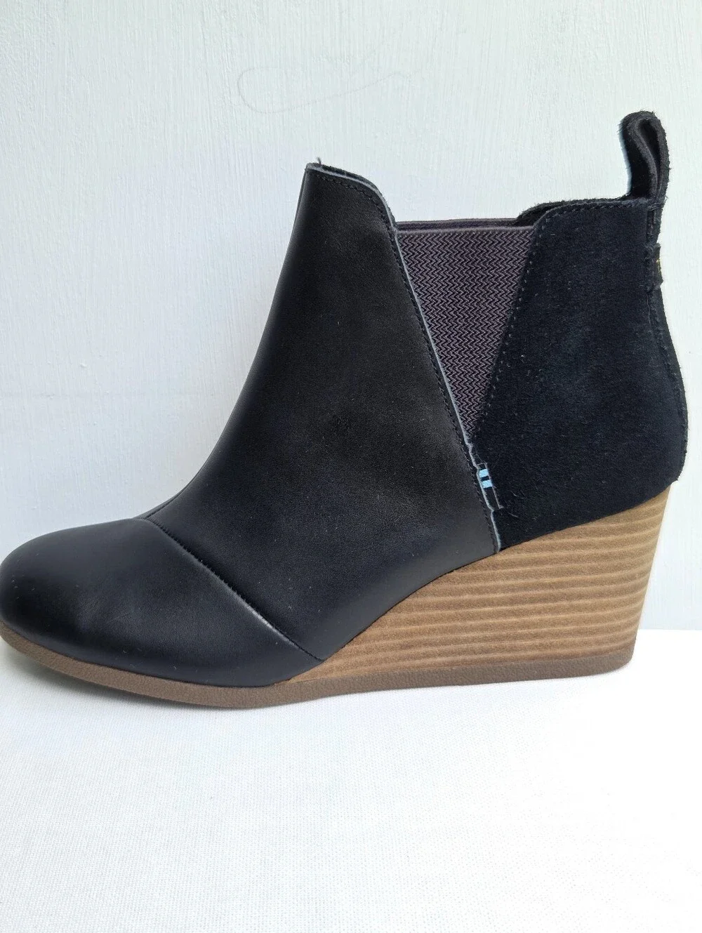 Toms nwot women